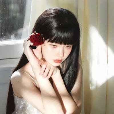 内心强大的美女白川